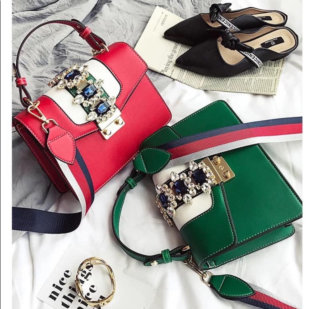 🆕🆕 Lynnie Satchel / Crossbody bag